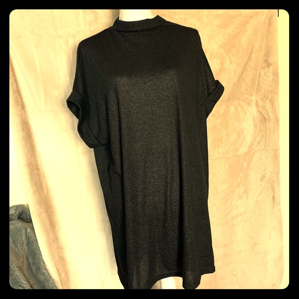 Very comfortable black, shiny shirt dress